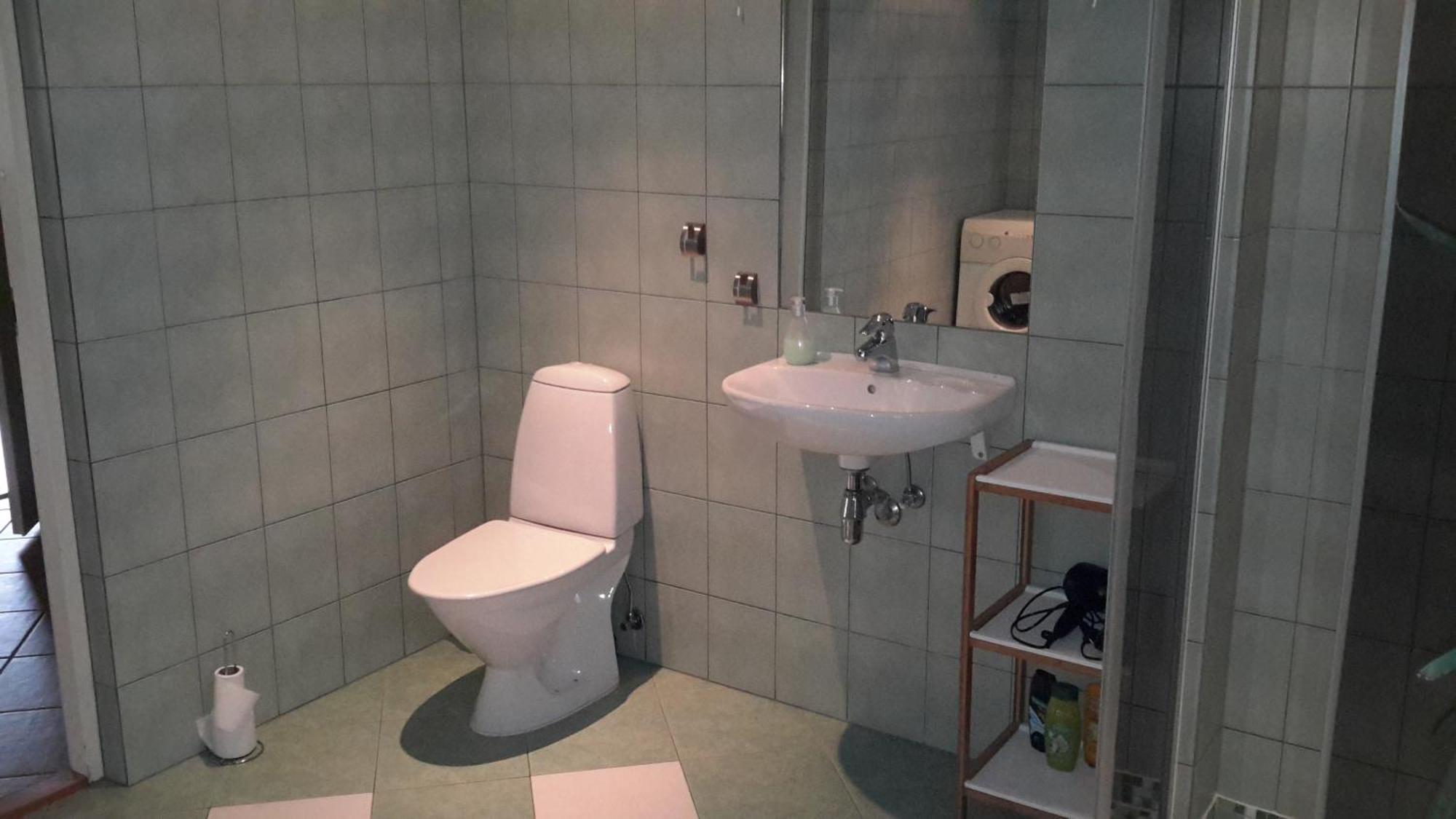 Kaare Guesthouse فيلياندي الغرفة الصورة